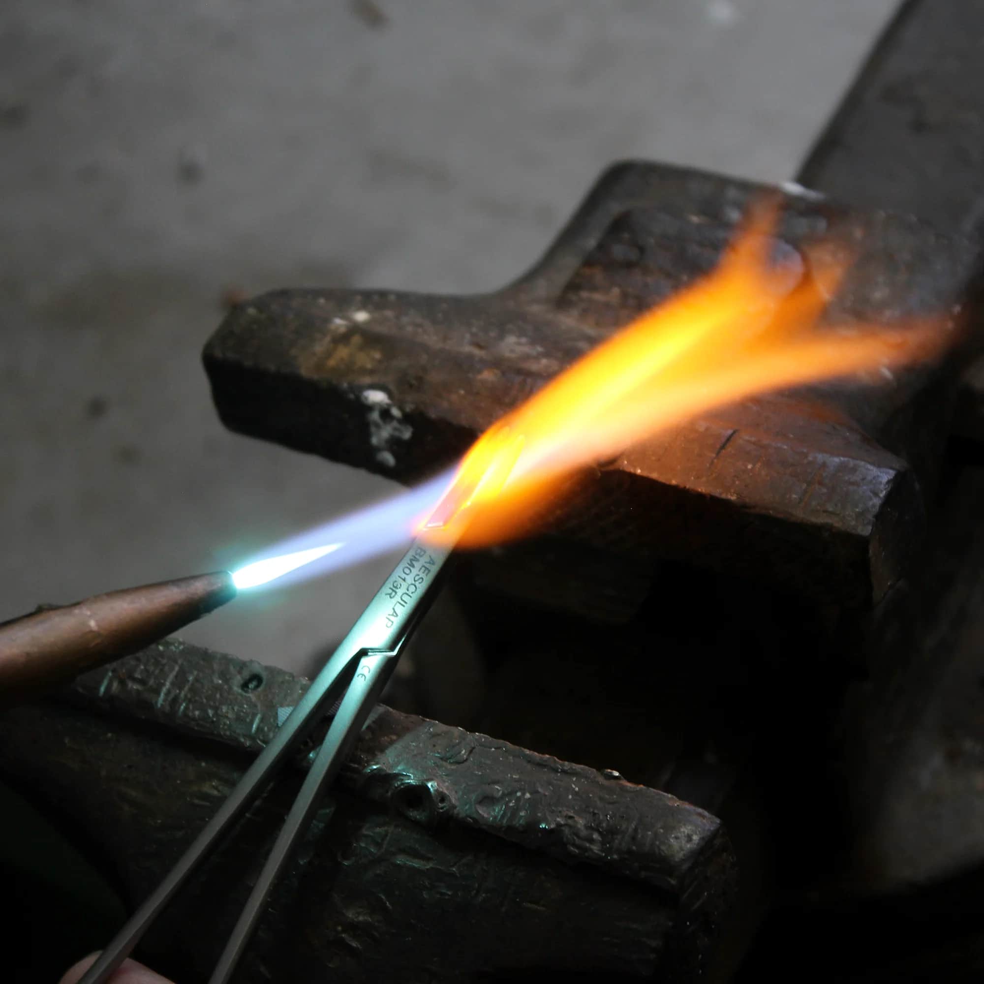 Durch unseren eigenen Reparaturservice garantieren wir eine schnelle Bearbeitung Ihrer Reparaturaufträge